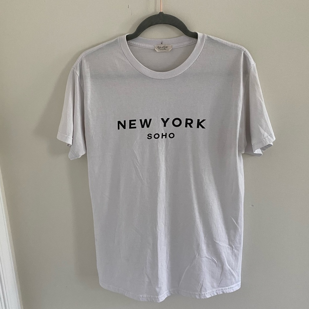 Brandy Melville tshirt